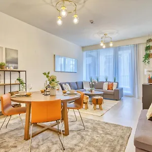 https://classy-authentic-2bdr-apartment-in-downtown-dubai.sharjah-hotels.com