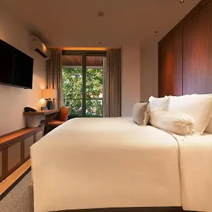 Beachwalk Apartment