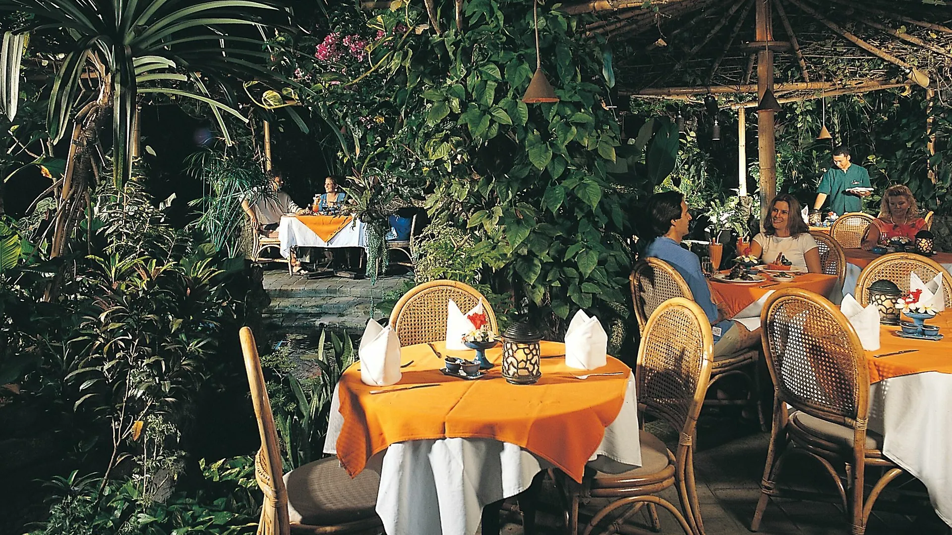 Hotel Poppies Bali Kuta Lombok